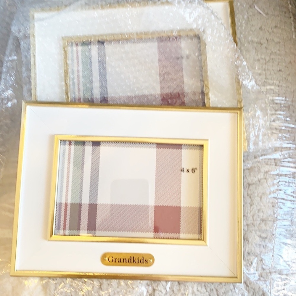 Threshold 2 Grandkids 4x6 Photo frames!!